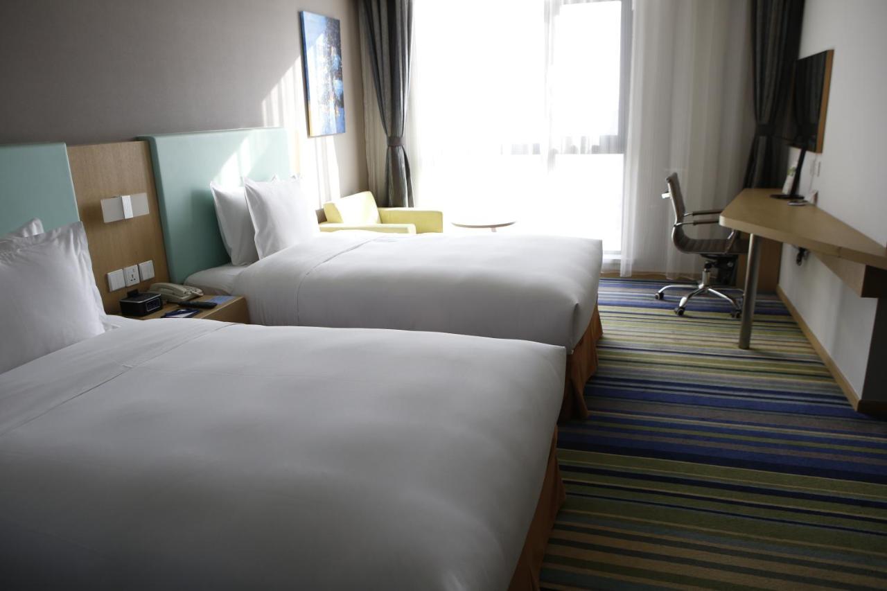 Holiday Inn Express Yingkou Onelong Plaza By Ihg Gaizhou Ngoại thất bức ảnh