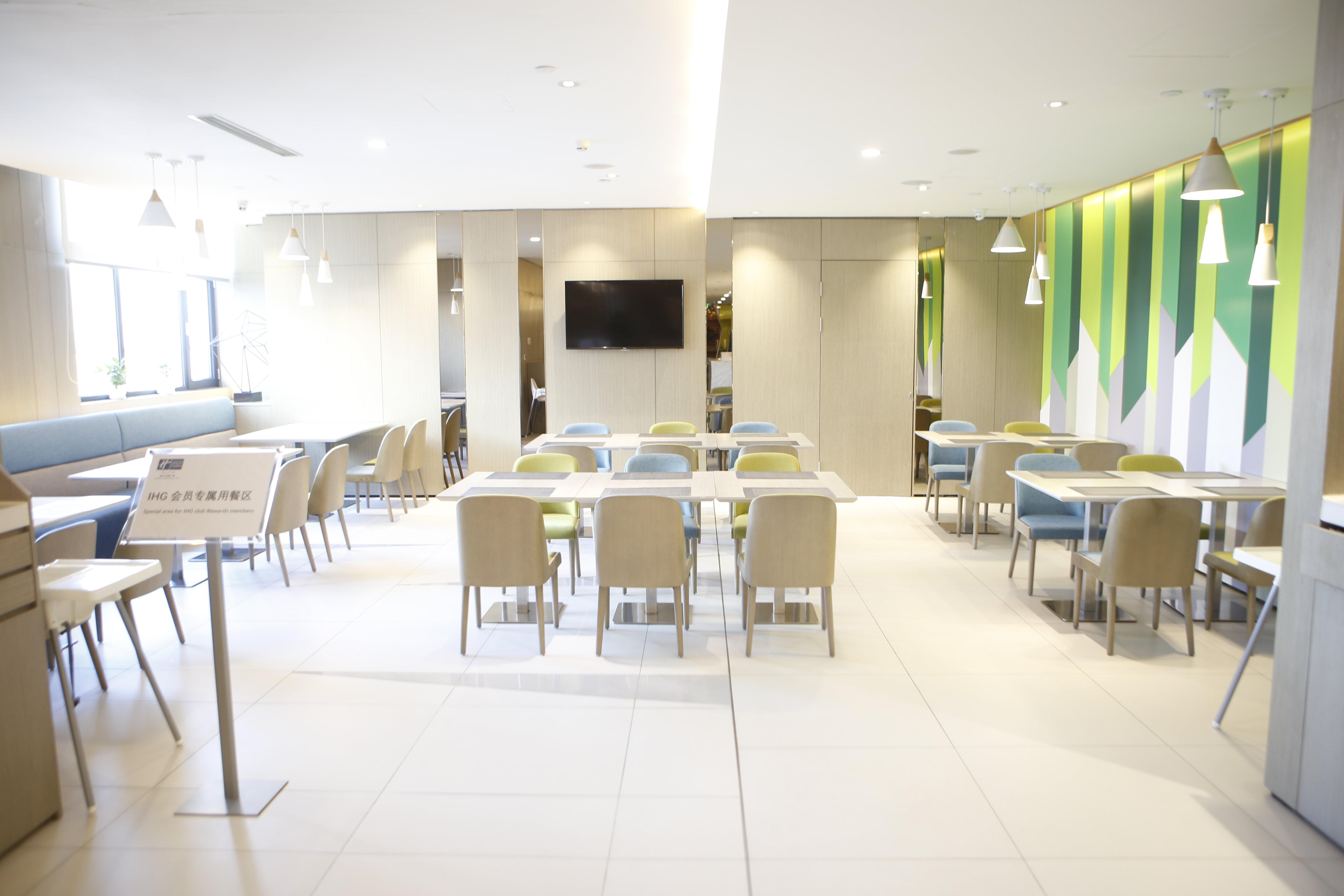 Holiday Inn Express Yingkou Onelong Plaza By Ihg Gaizhou Ngoại thất bức ảnh
