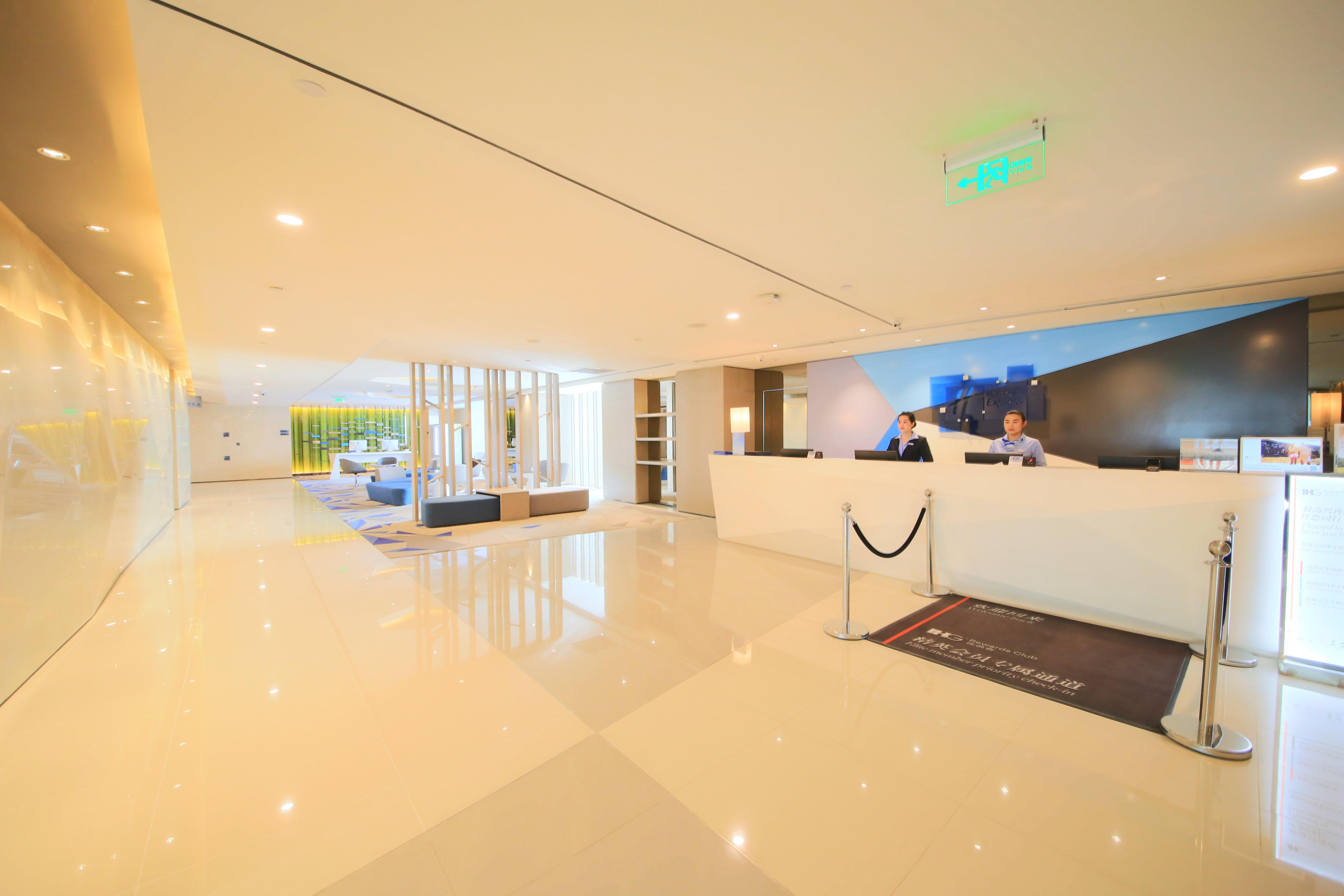 Holiday Inn Express Yingkou Onelong Plaza By Ihg Gaizhou Ngoại thất bức ảnh