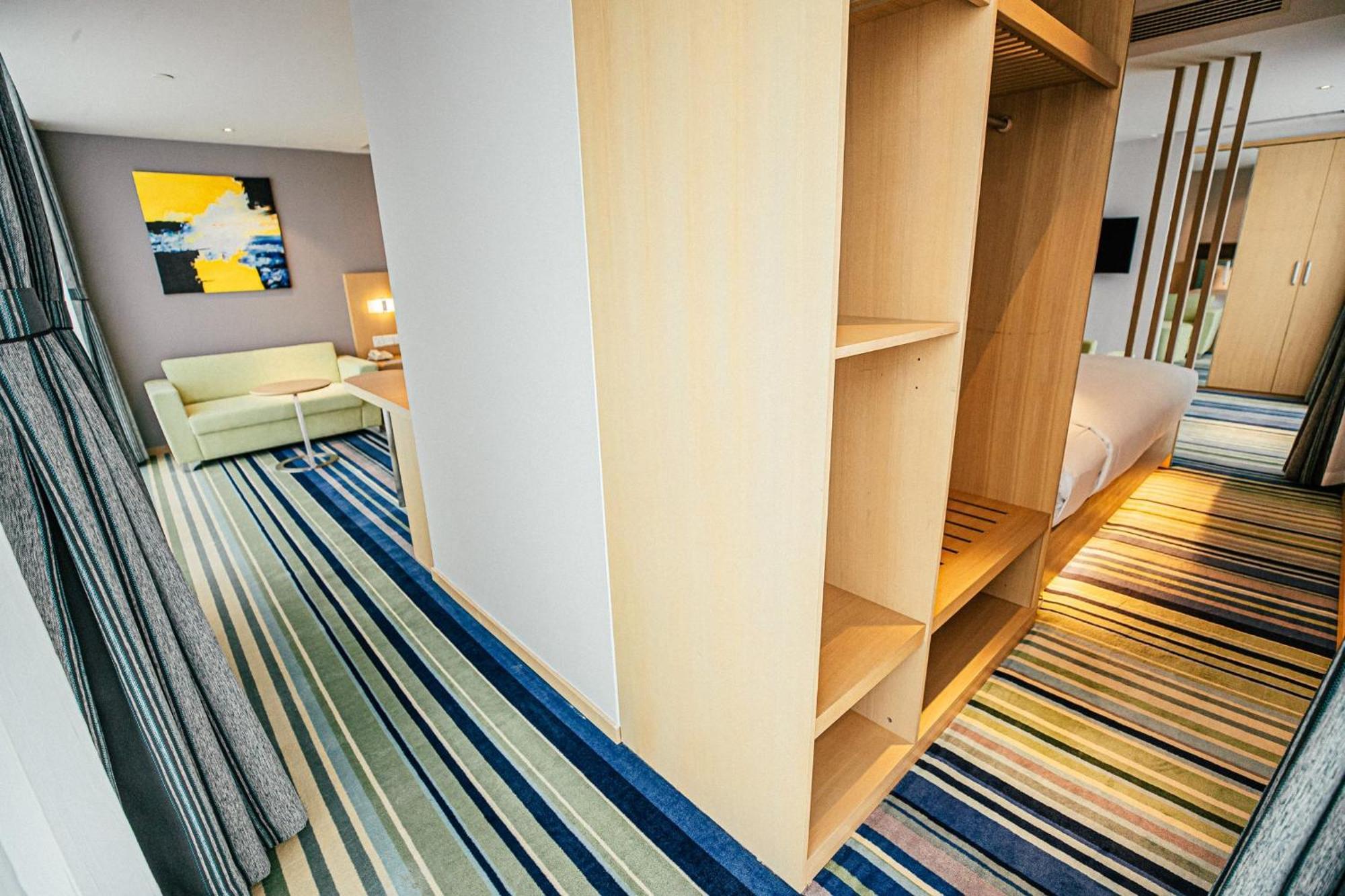 Holiday Inn Express Yingkou Onelong Plaza By Ihg Gaizhou Ngoại thất bức ảnh